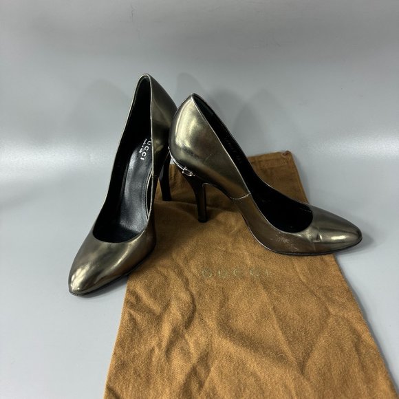 Authentic Gucci Silver Metallic Leather Pumps, Size 36 1/2 - Picture 1 of 16